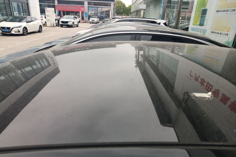 Used Volkswagen ID.7 VIZZION 2024 AIR model Roof