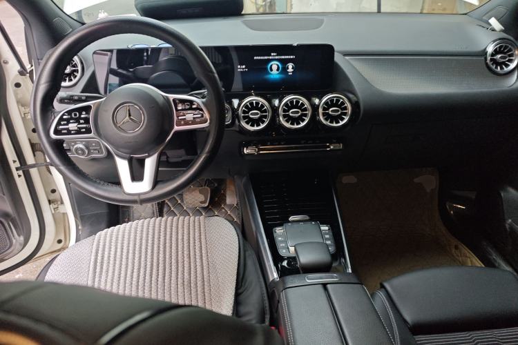 Used Mercedes-Benz B-Class 2021 B 200 Sport Edition Center Console