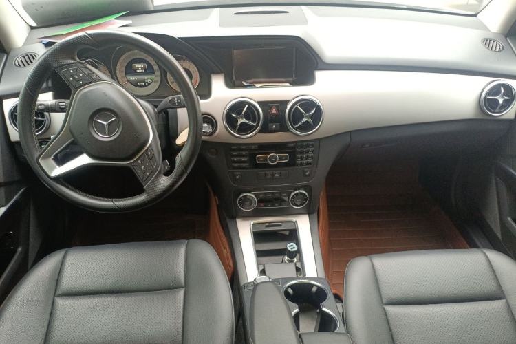 Used Mercedes-Benz GLK-Class 2013 GLK 300 4MATIC Dynamic Sunroof Model
