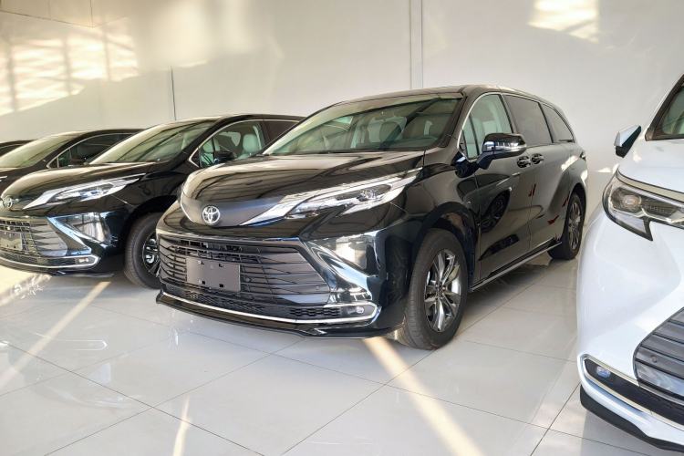 Used Toyota Sienna 2026 Model 2.5L Dual-Engine Two-Wheel-Drive Comfort Edition