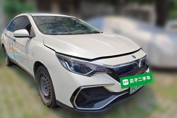 Used Venucia D60EV 2022 Standard Range Smart Drive Version Front Right 45 Deg