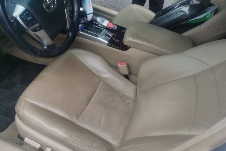 Used Toyota Reiz 2013 2.5V Elite Edition Left Front Seat