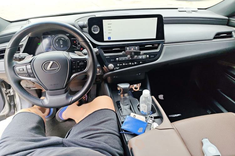 Used Lexus ES 2022 300h Excellence Edition