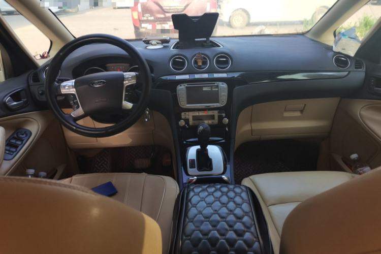 Used Ford S-MAX 2008 2.3L 7-Seater Luxury Version
