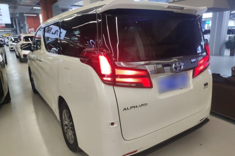 Used Toyota Alphard 2021 Dual-Engine 2.5L Luxury Edition Exterior 2
