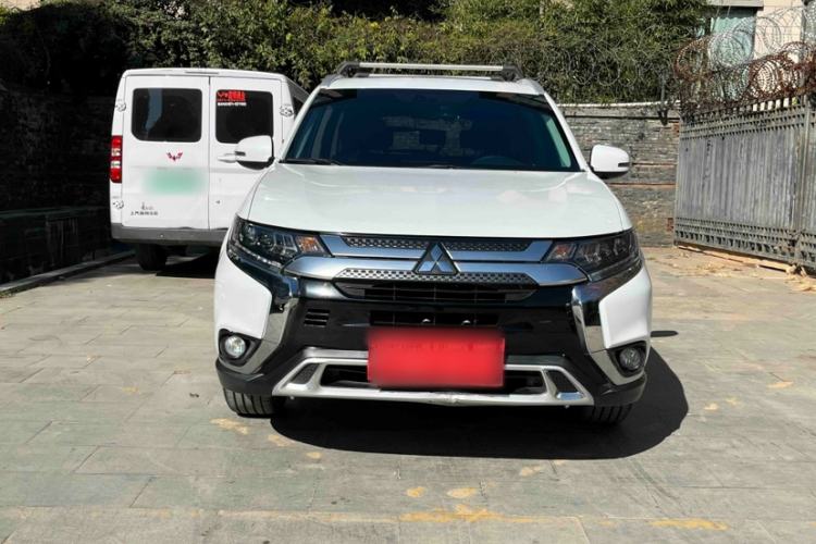 Used Mitsubishi Outlander 2020 2.4L 4x4 Zhi Xiang Edition 5 Seats Exterior 7