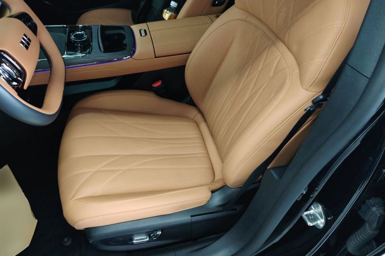 Used Geely Galaxy 8 2025 130km EM-i Prestige Edition
