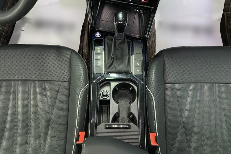 Used Volkswagen Passat 2022 330TSI Luxury Edition Interior 6