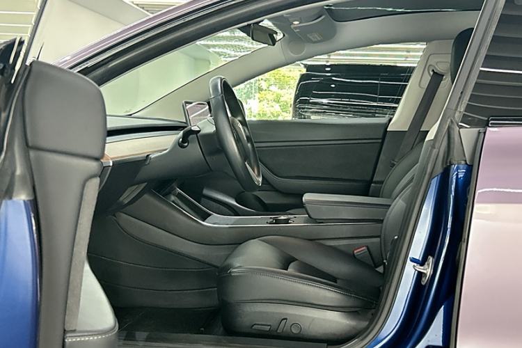 Used Tesla Model 3 2019 Long-Range Rear-Wheel-Drive Version
