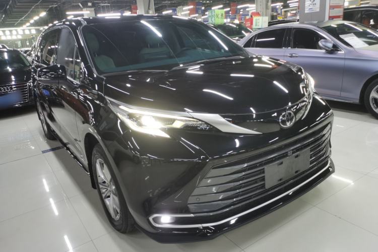 Used Toyota Sienna 2024 2.5L Hybrid Four-Wheel Drive Prestige Edition
