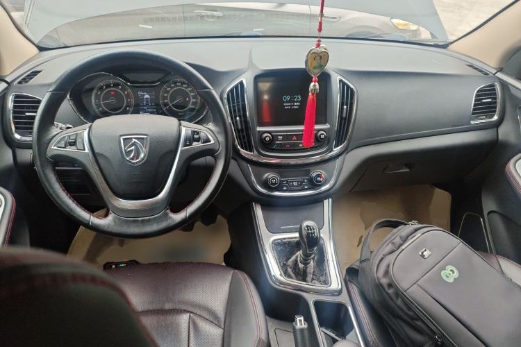Used Baojun 560 2016 1.8L Manual Luxury Edition
