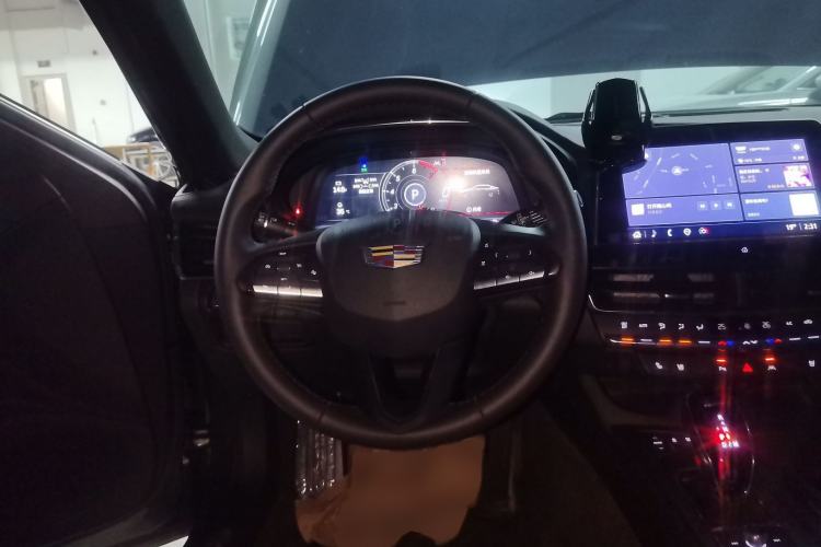 Used Cadillac CT5 2023 28T Luxury Edition (Standard Version) Steering Wheel