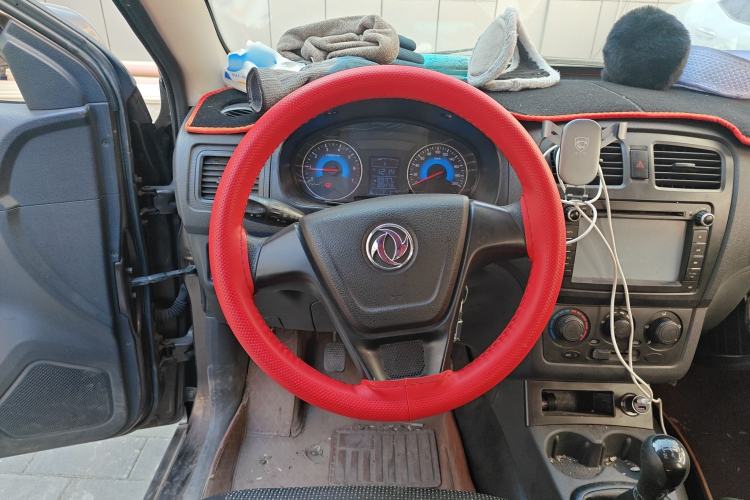 Used Dongfeng Fengon 330 2014 1.5L Manual Utility Version DK15 Steering Wheel