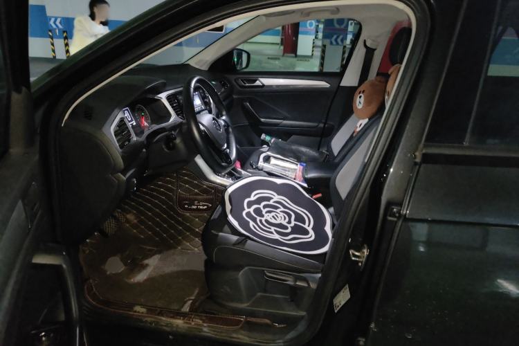 Used Volkswagen T-ROC 2019 230TSI DSG Two-Wheel-Drive Advanced Version China VI Standard