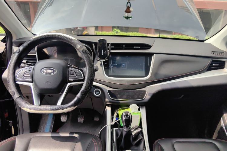 Used SWM G01 2021 2.0L Manual Knight Edition
