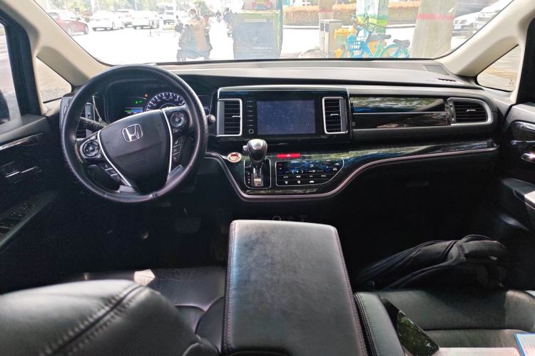 Used Honda Elysion 2019 2.0L Hybrid Supreme Edition Center Console