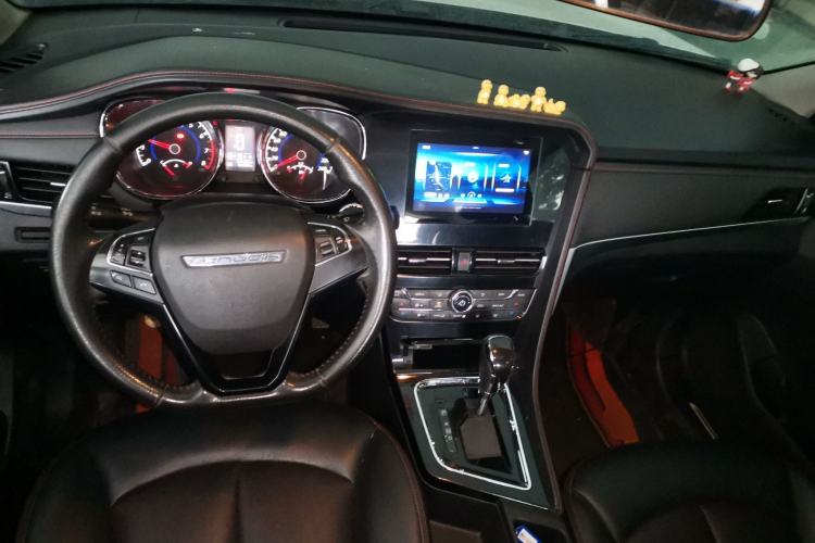 Used Venucia T70 2018 2.0L CVT Smart Enjoyment Version
