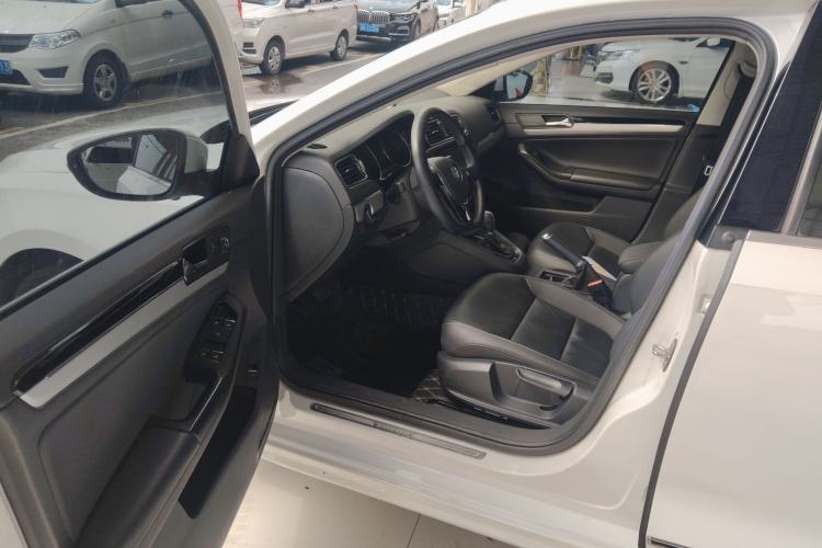 Used Volkswagen Sagitar 2018 1.6L Automatic Comfort Model
