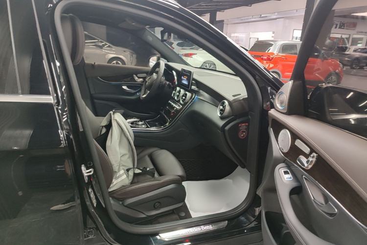 Used Mercedes-Benz GLC 2017 GLC 260 4MATIC Luxury Model