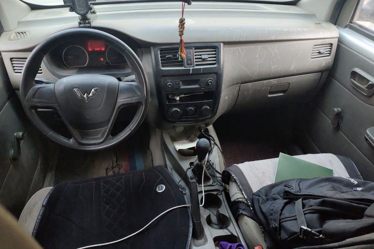 Used Wuling Rongguang V 2019 1.5L Van - Utility Model
