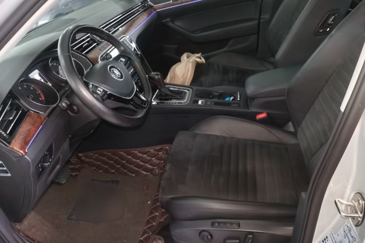 Used Volkswagen Magotan 2017 330TSI DSG Luxury Model Left Front Seat