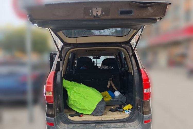 Used Dongfeng Fengon 360 2015 1.5L Manual Luxury 7-Seater China IV Standard
