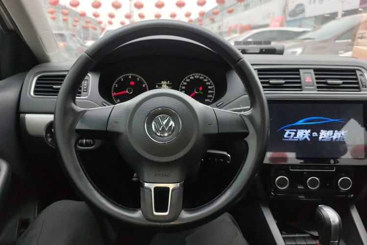 Used Volkswagen Sagitar 2014 1.6L Automatic Comfort Model Steering Wheel