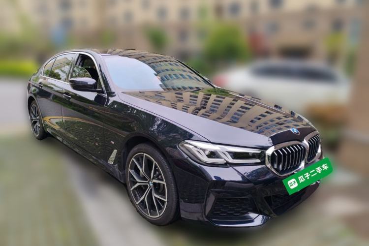 Used BMW 5 Series 2022 Second Facelift 530Li Luxury Version M Sport Package Front Right 45 Deg