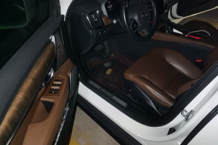 Used Volvo V90 2022 Cross Country B5 AWD Smart Range Edition
