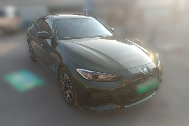 Used BMW i4 2022 eDrive40 Front Right 45 Deg