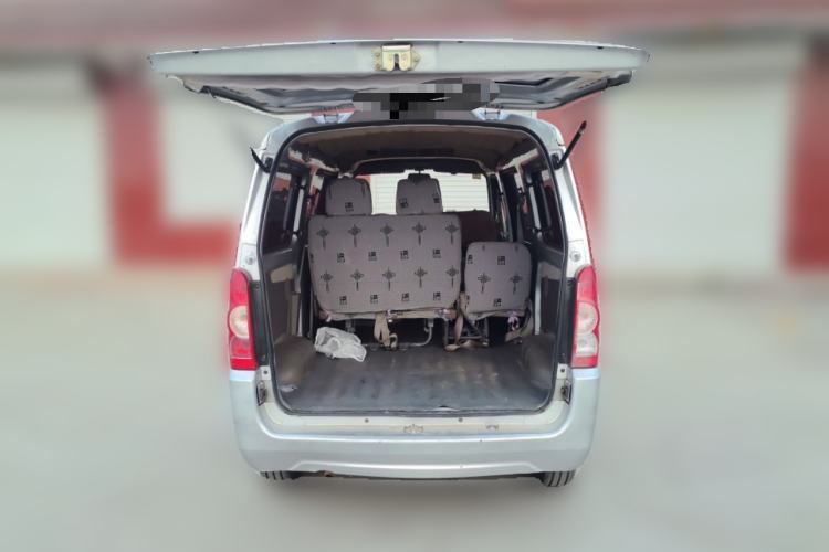 Used Wuling Rongguang 2011 1.2L Base Version Trunk