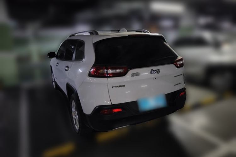 Used Jeep Cherokee 2017 2.0L Superior Edition
