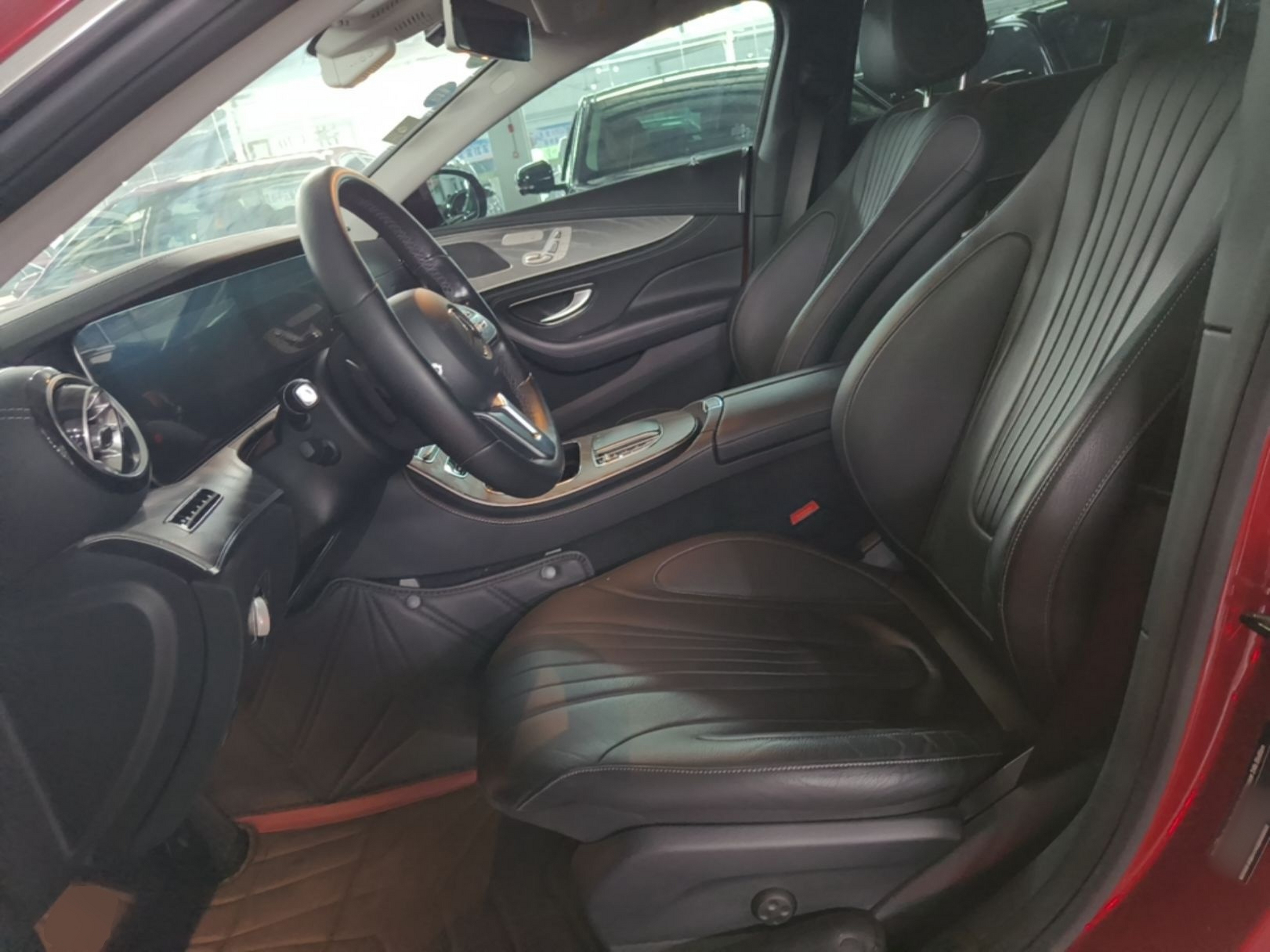 Vordere Reihe im Auto
