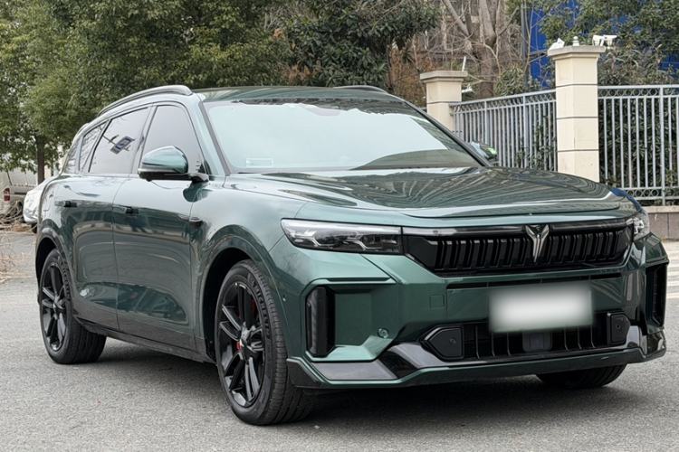 Used VOYAH FREE 2025 318 259 km All-Wheel-Drive Exploration Edition