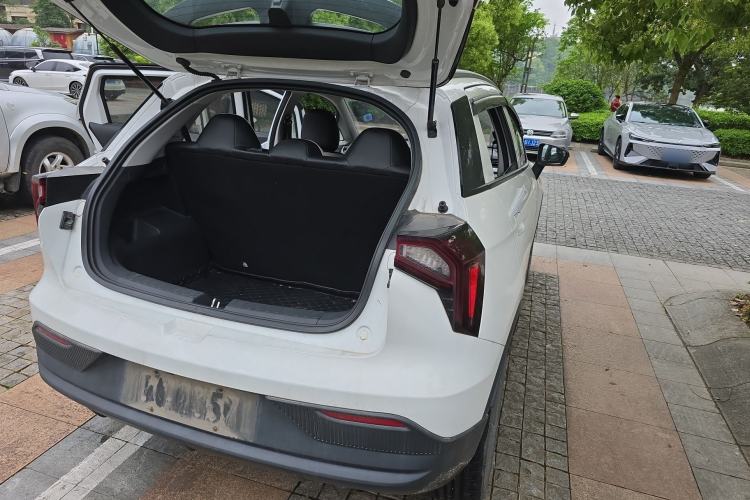 Used Geometry E Firefly 2023 320KM Cute & Handsome Tiger 5 Seats Rear Right 45 Deg