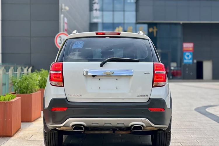 Used Chevrolet Captiva 2015 2.4L 4x4 Flagship Edition 7-Seater
