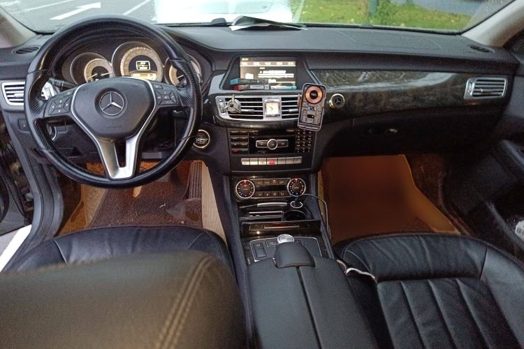 Used Mercedes-Benz CLS 2012 CLS 300 CGI Center Console