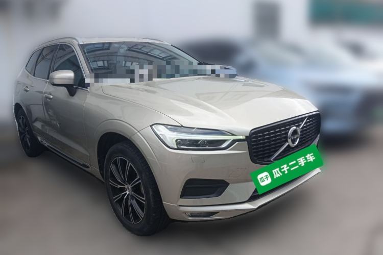 Used Volvo XC60 2019 T5 4x4 Zhiya Luxury Edition China VI Standard Front Right 45 Deg