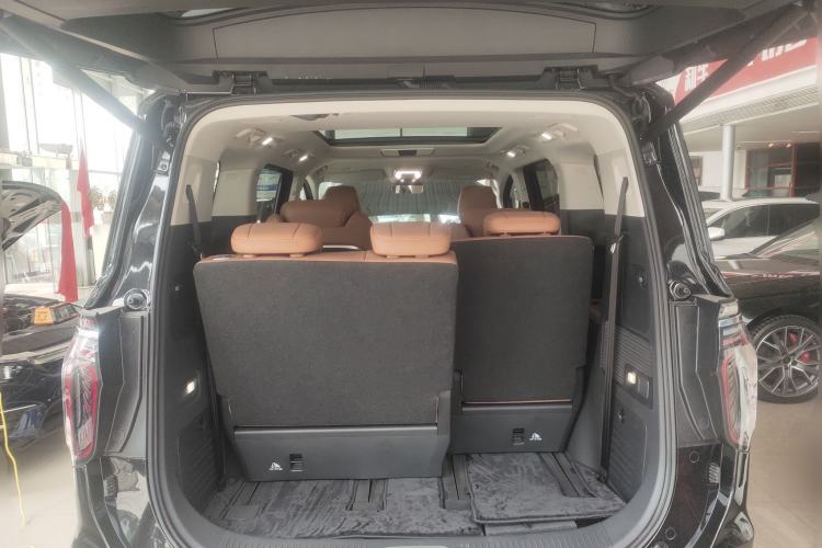 Used Hongqi HQ9 PHEV 2024 2.0T Four-Wheel Drive Business Edition Trunk