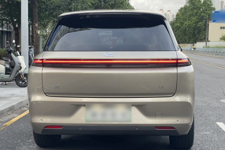 Used Li Auto L8 2023 Pro Model
