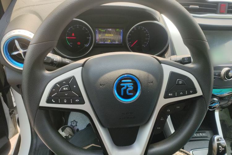 Used BYD Yuan New Energy 2018 EV360 Smart Connected Cool Model