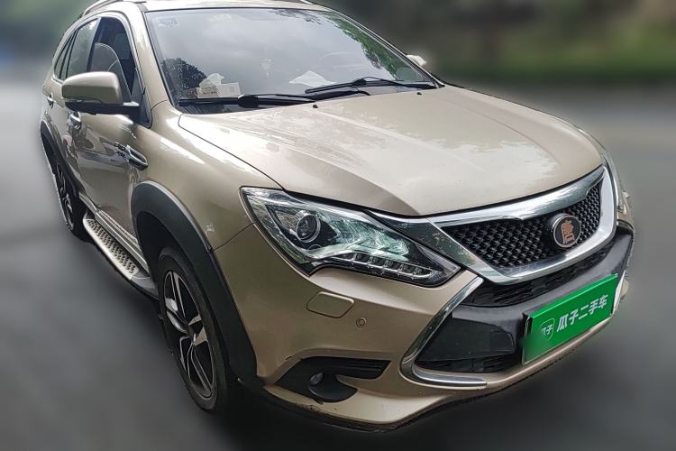 Used BYD Tang New Energy 2015 2.0T Four-Wheel Drive Luxury Model