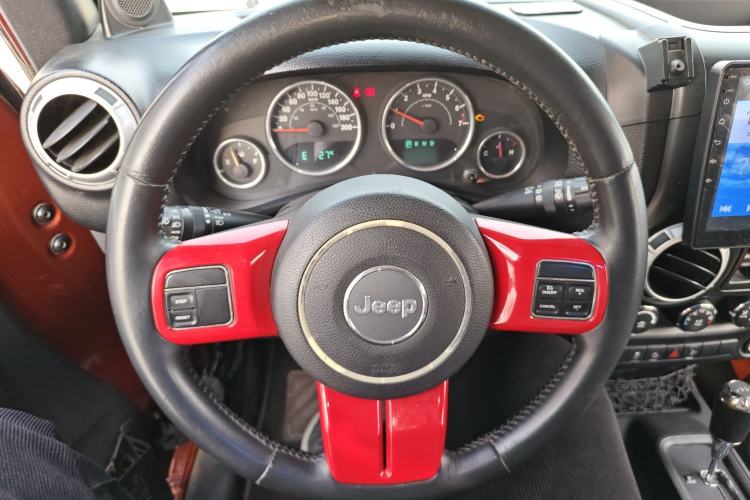 Used Jeep Wrangler 2014 3.0L Sahara Four-Door Edition
