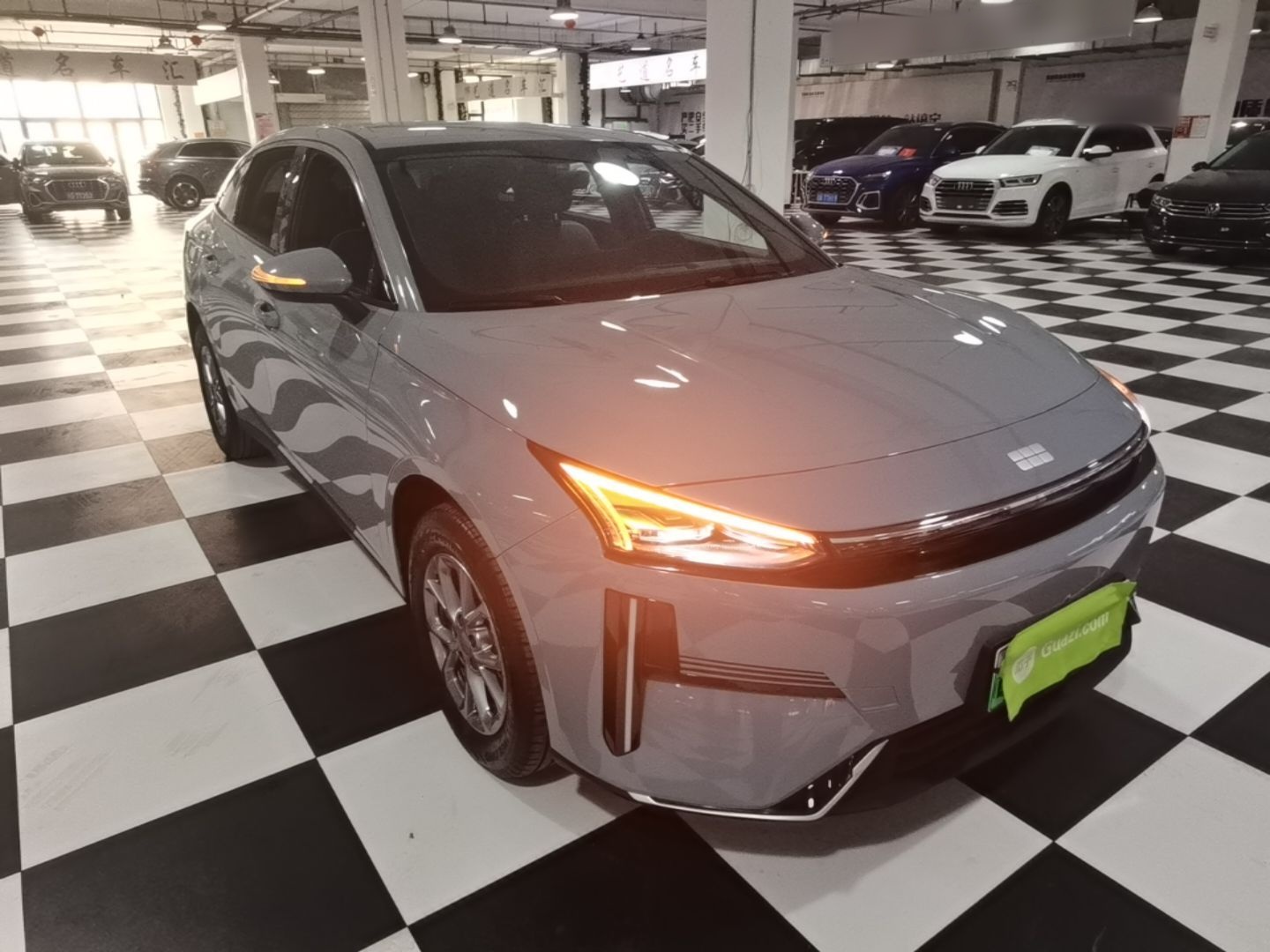 Geely Galaxy L6 2025 EM-i 60km Launch Edition — снимка 3