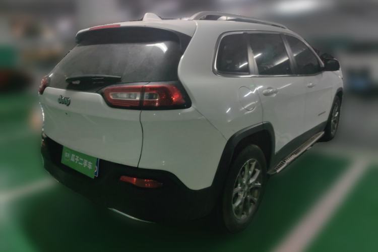 Used Jeep Cherokee 2017 2.0L Superior Edition