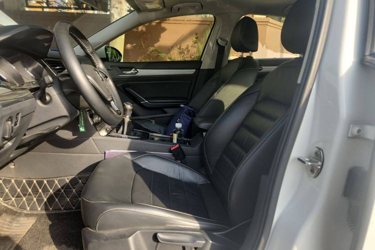 Used Volkswagen Lamando 2015 280TSI Manual Comfort Edition Left Front Seat