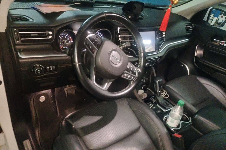 Used Jeep Grand Commander 2018 2.0T Four-Wheel Drive Smart Enjoyment Version China V Emission Standard
