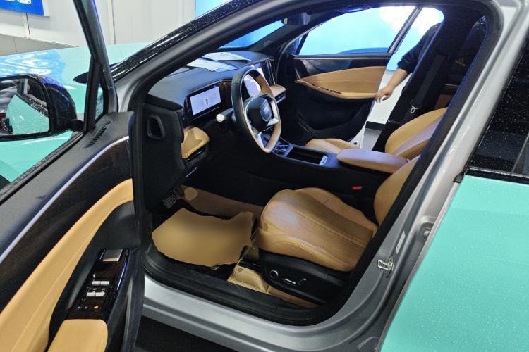 Used Geely Galaxy L7 2024 1.5T 115 km MAX Dragon Edition Driver Seat