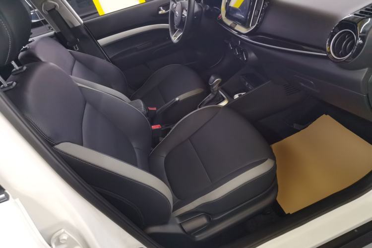 Used Kia kx1 Stonic 2021 1.4L Automatic Fun Edition Right Front Seat