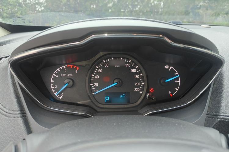 Used Ford Escort 2015 1.5L Automatic Fashion Model
